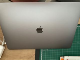 MacBook Pro i9 16' 32GB RAM Plata