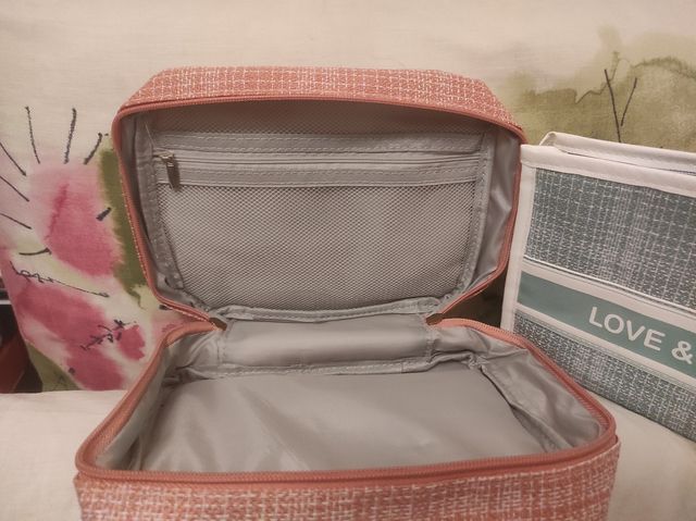 3€ Conjunto 2 Neceser Rosa y Verde LOVE & PEACE