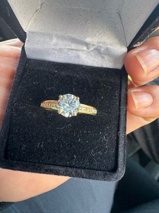 Anillo de compromiso oro con diamante