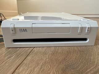Nintendo Wii Blanca con cables y mandos