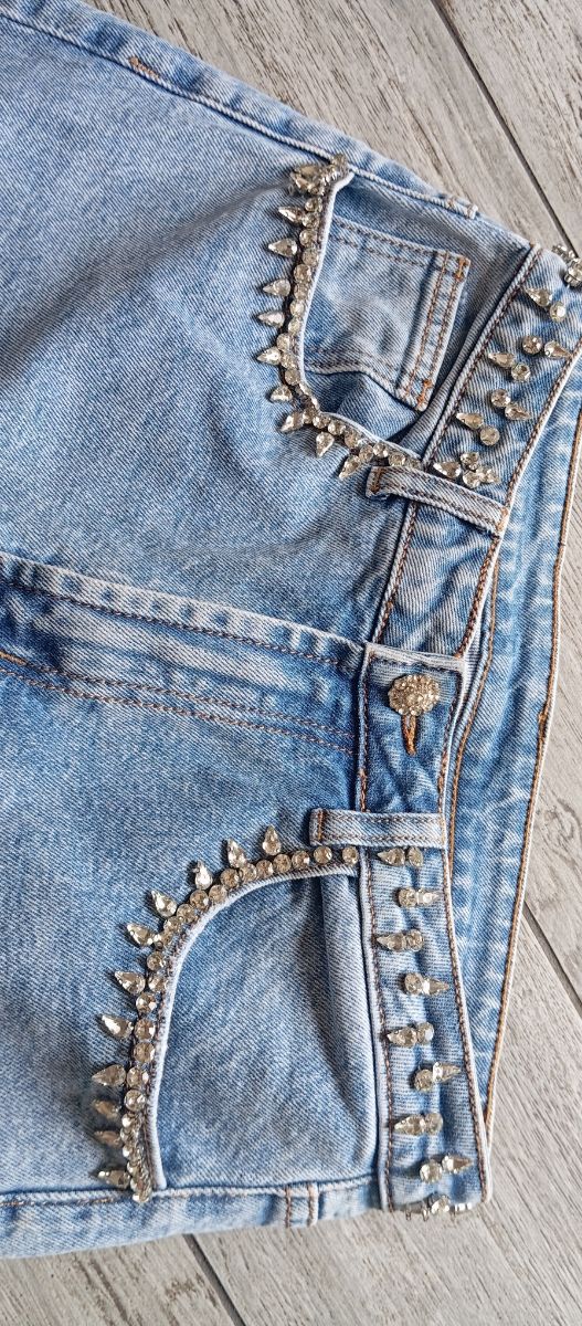 Jeans donna con strass