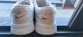 Zapatillas Nike Mujer Beige