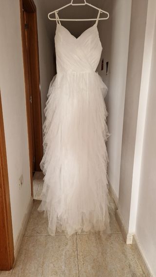 Vestido de novia con volantes