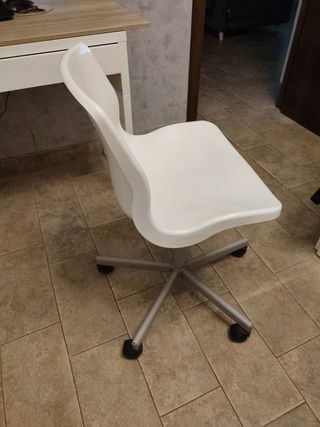 Silla de escritorio blanca moderna