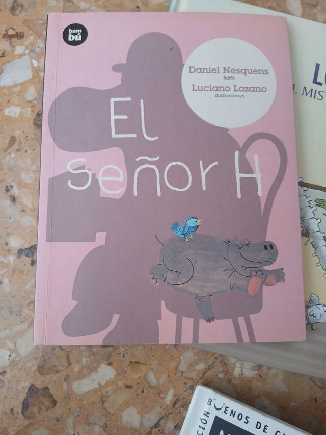 Los atrevidos y el misterio del dinosaurio / Th...