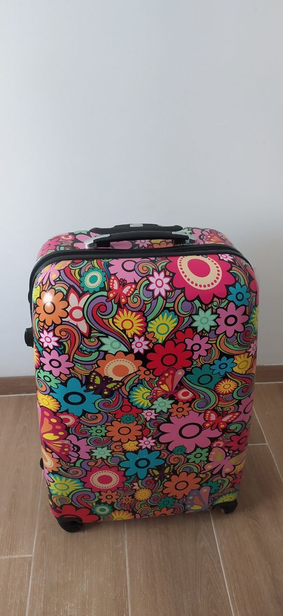 Regalo- ocasión Maleta grande + regalo