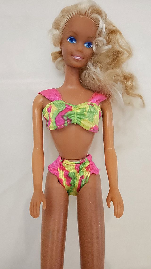Muñeca Barbie Hawaiian Fun 1990.
