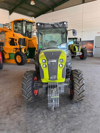 TRACTOR FRUTERO CLAAS NEXOS 260L Nuevo