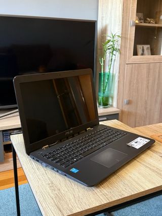 Portátil Asus X554L Negro