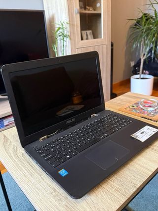 Portátil Asus X554L Negro