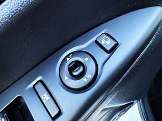 Hyundai ix20 1.6 MPI con PANTALLA TÁCTIL, LLANTA... 