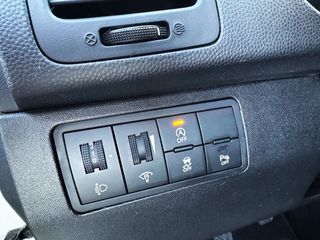 Hyundai ix20 1.6 MPI con PANTALLA TÁCTIL, LLANTA... 