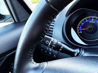 Hyundai ix20 1.6 MPI con PANTALLA TÁCTIL, LLANTA... 
