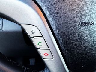 Hyundai ix20 1.6 MPI con PANTALLA TÁCTIL, LLANTA... 