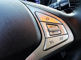 Hyundai ix20 1.6 MPI con PANTALLA TÁCTIL, LLANTA... 