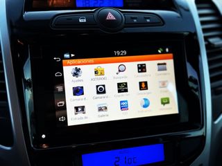 Hyundai ix20 1.6 MPI con PANTALLA TÁCTIL, LLANTA... 
