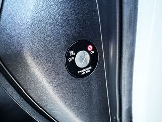 Hyundai ix20 1.6 MPI con PANTALLA TÁCTIL, LLANTA... 