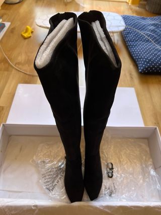 Botas altas de ante negro