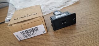 Conector USB Volkswagen 5G0 035 222 K