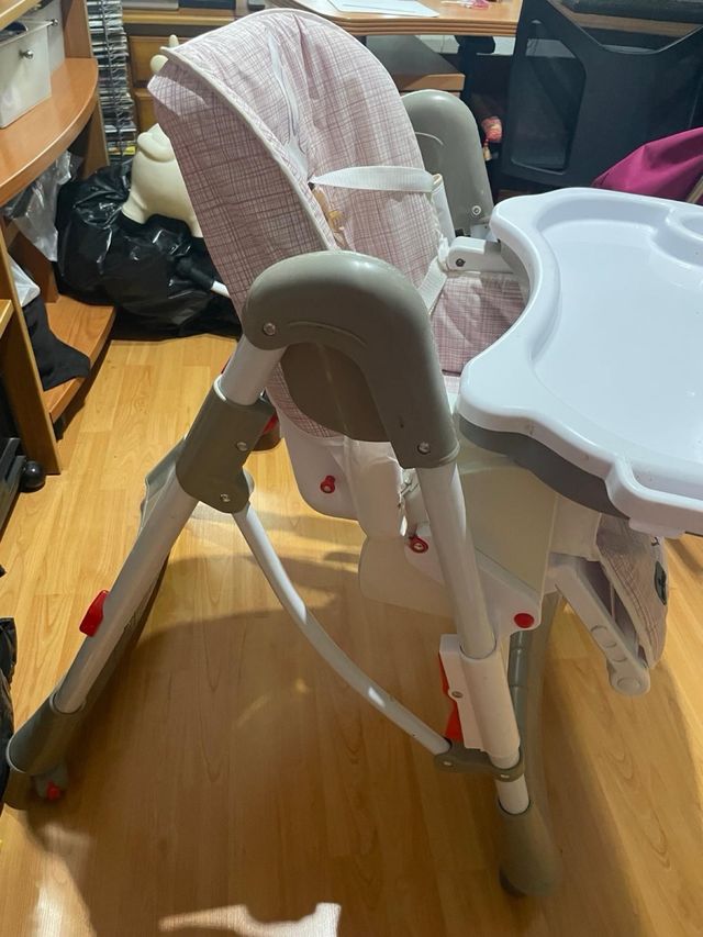 Trona Lorelli con bandeja