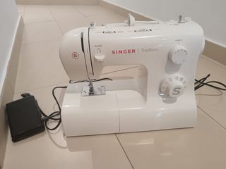 Máquina de Coser Singer Tradition 2282
