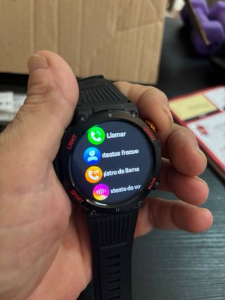 Reloj Inteligente Negro y Rojo