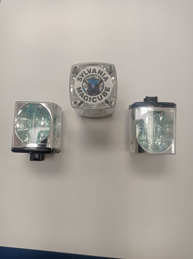 Flash Sylvania Magicube X