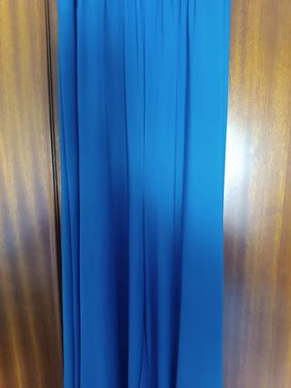 Mono azul con volantes