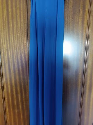 Mono azul con volantes