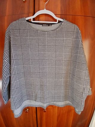 Sudadera Stradivarius cuadros M