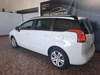 Peugeot 5008 2016