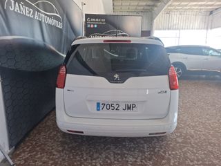 Peugeot 5008 2016