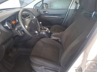 Peugeot 5008 2016