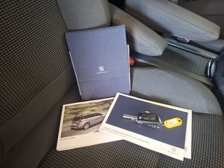 Peugeot 5008 2016