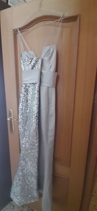 Vestido de fiesta beige y plateado