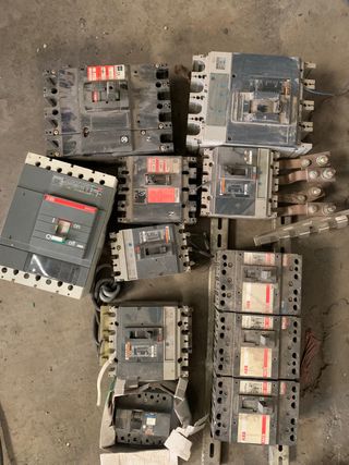 Interruptores Eléctricos ABB y Merlin Gerin