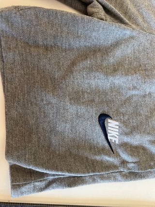 Bermudas Nike Gris Talla XS (122/128cm) 8 años