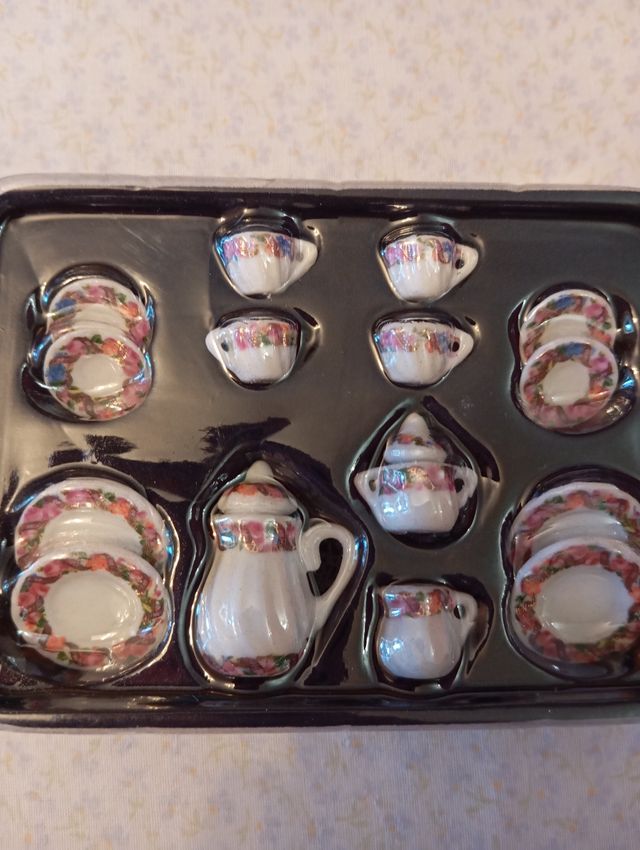 Mini Vajilla y Cristalería Plástico Tallado