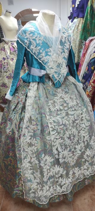 Traje de Fallera Talla 46 falda gris 