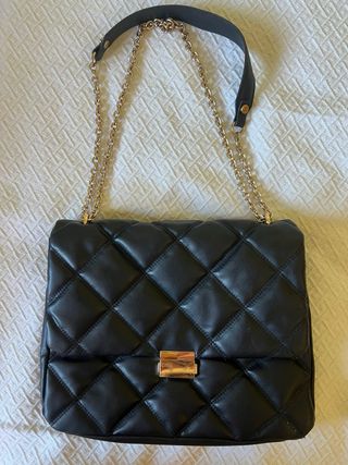 Bolso Negro Acolchado Estilo Chanel