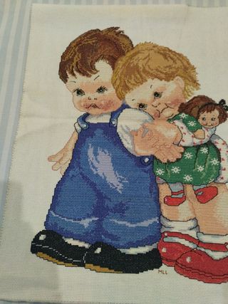Tapiz infantil bordado niños y muñeca , M. 36 x 45