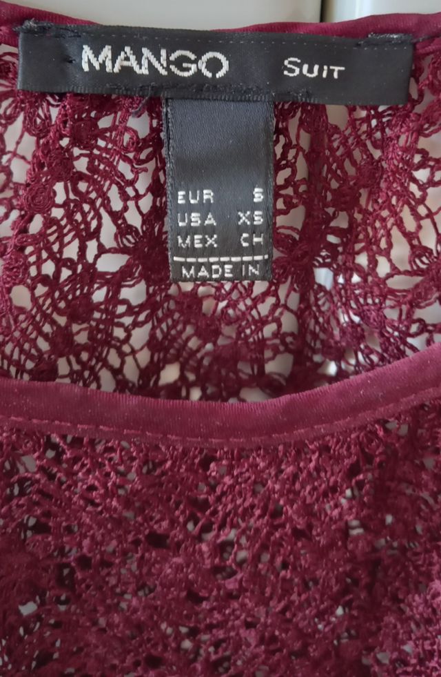 Set 2 pezzi: top bordeaux e maglia pizzo