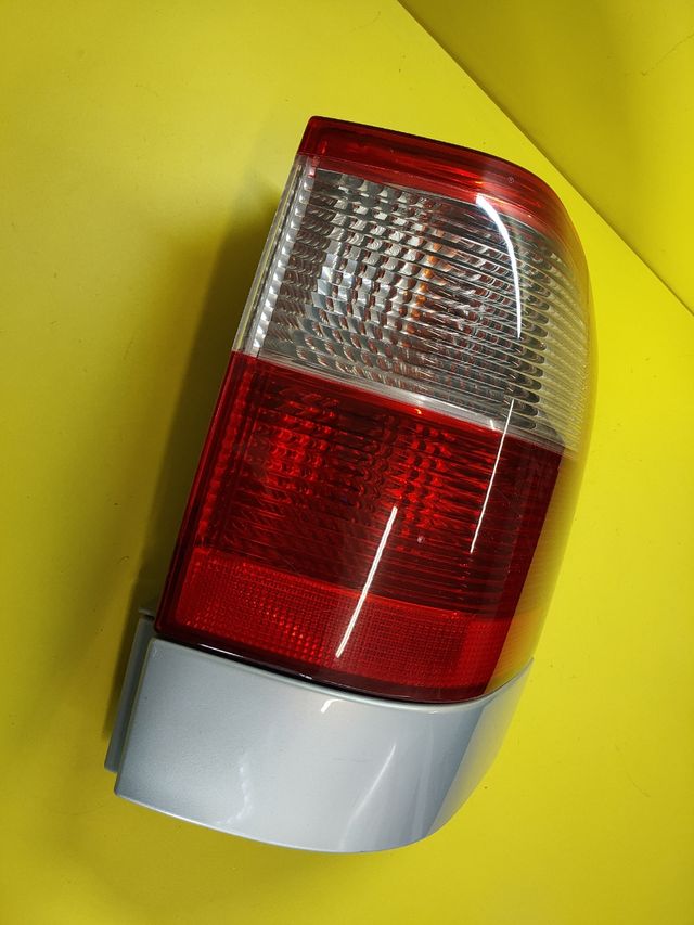 PILOTO TRASERO DERECHO FORD GALAXY