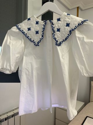 Blusa Baberola Blanca Bordada