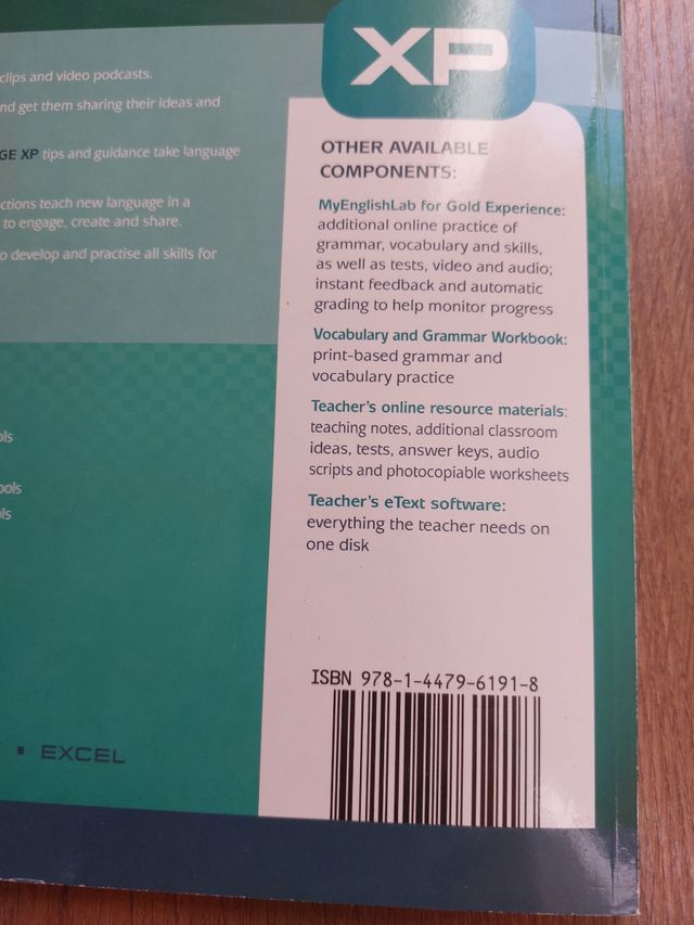 NUEVO GOLD EXPERIENCE A2 STUDENTS' BOOK