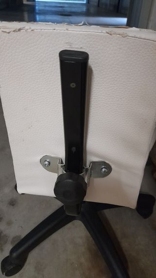 Sgabelli girevoli bianchi