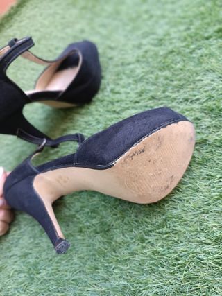 Sandalias de tacón con plataforma negras