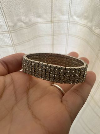 Pulsera de cristales brillantes