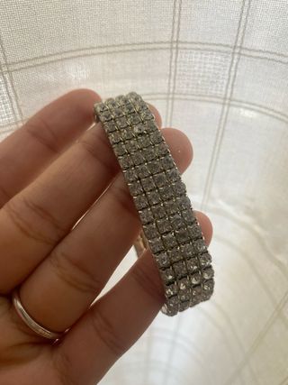 Pulsera de cristales brillantes