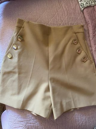 Pantalón corto Zara beige